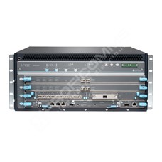 Juniper SRX5400E-B1-AC: Juniper SRX5400E-B1-AC: SRX 5400 Services Modular Gateway - Next Generation Firewall, 4 sloty, propustnost - 270 Gbps